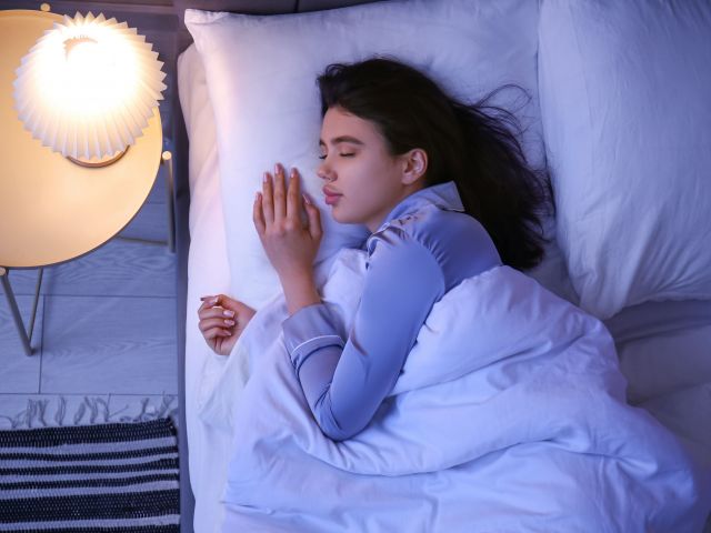 how much sleep do women need